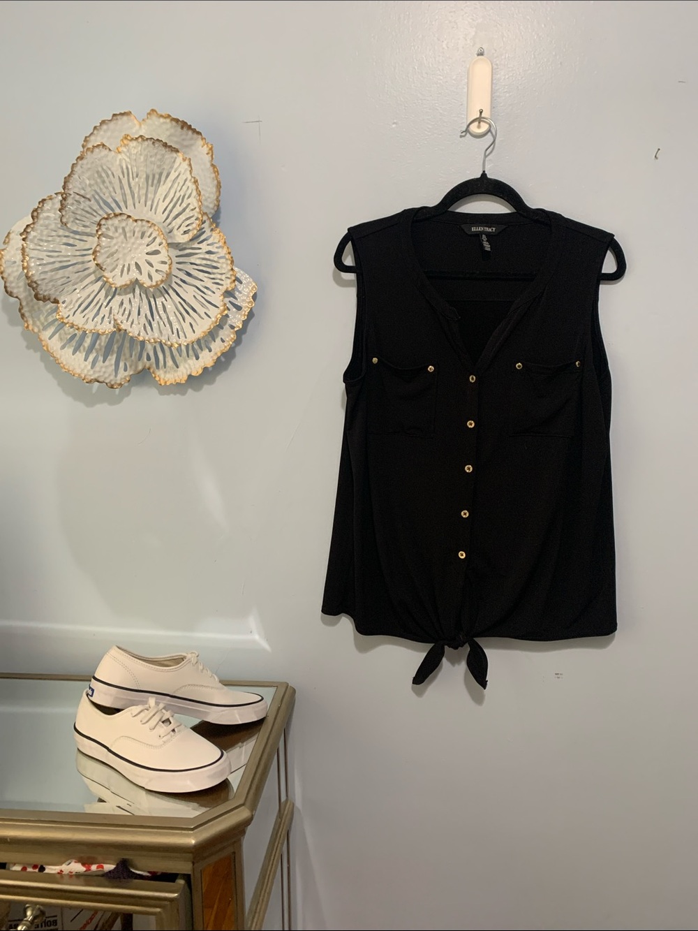 Ellen Tracy Black Sleeveless Button-Front Tie-Hem Top size large